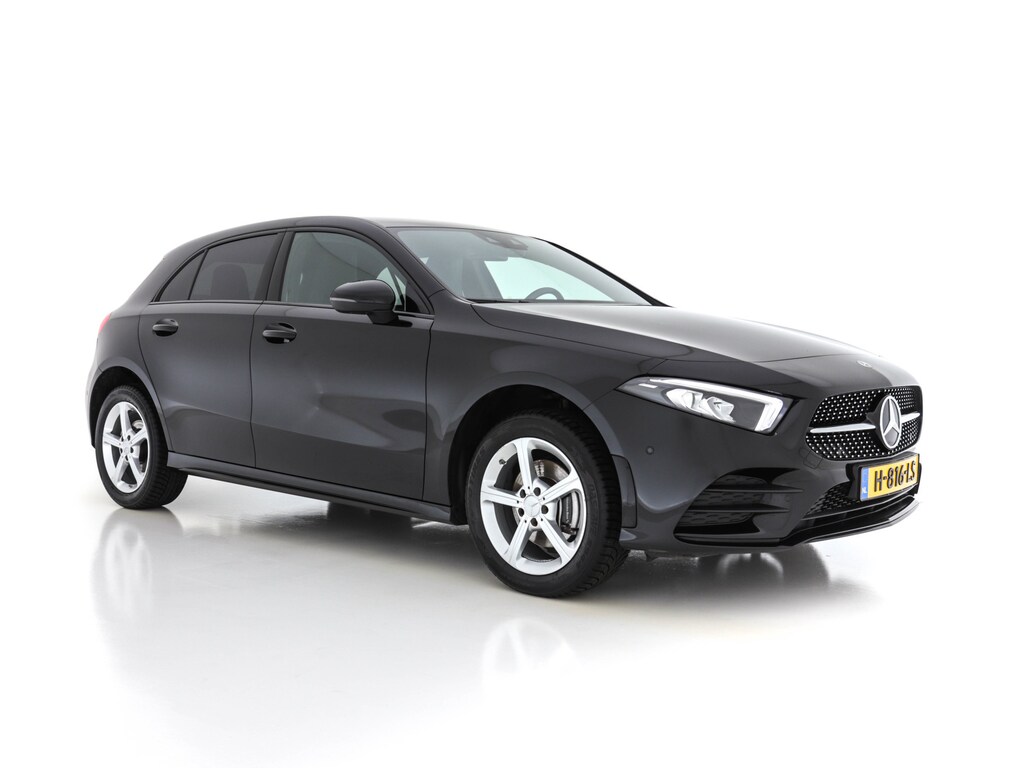 Mercedes-Benz A-klasse 160 AMG-Styling Business Solution (INCL-BTW) *FULL-LED | LEATHER-MICROFIBRE | KEYLESS | CARBON-INLAY | HEATED-SPORTSEATS | WIDE-SCREEN | NAVI-FULLMAP | CAMERA | ECC | PDC | CRUISE | CARPLAY | AMBIENTLIGHT | PRIVACY-GLASS | 1
