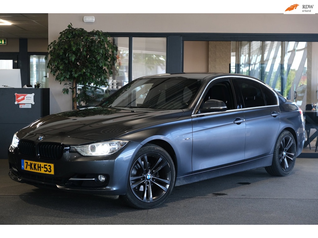 BMW 3-Serie 320i Executive 184PK Automaat Led Airco Navi PDC