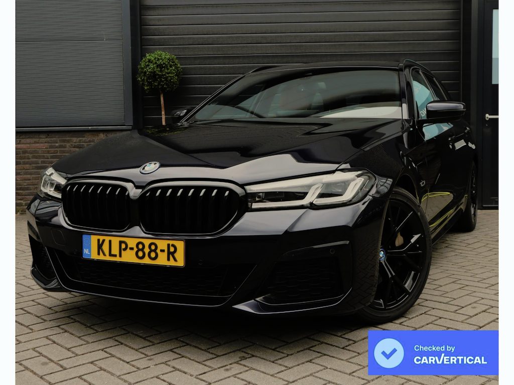 BMW 5-Serie Touring 530e M Sport | Pano | Leer | Stoelverwarming | 19 Inch