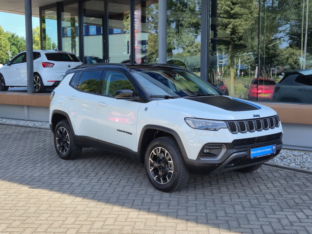 Jeep Compass 4xe 240 Plug-in Hybrid Electric Trailhawk