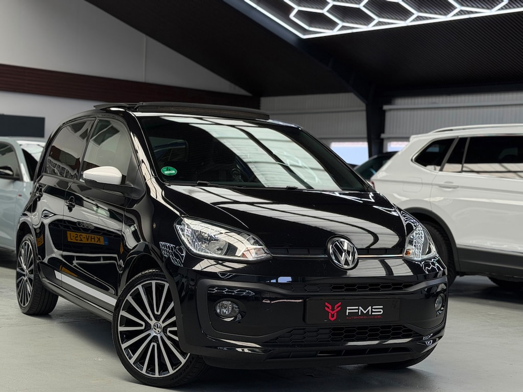 Volkswagen Up! 1.0 BMT High Up! Panorama Bluetooth