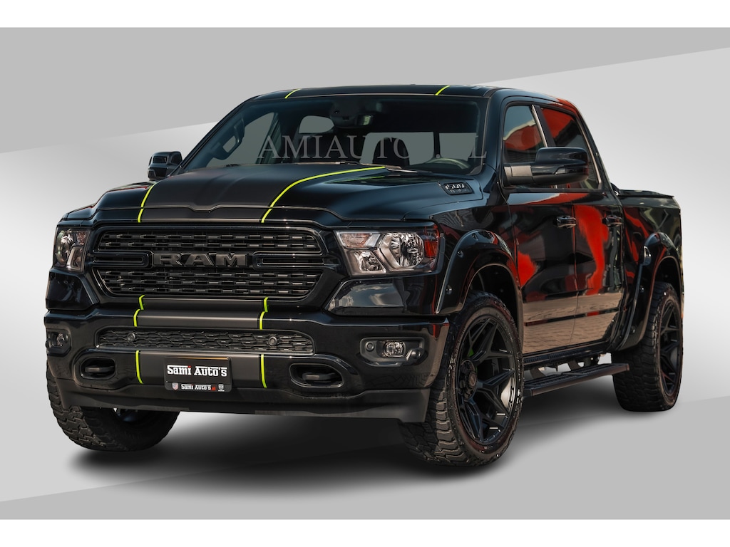 Dodge Ram SPORT | 5.7 V8 4x4 HEMI | PANORAMA DAK | GROOTSCHERM 12 INCH | LPG | Diamond Black Pearl | CREW CAB | DUBBELE CABINE | 5 PERSOONS | DC | VOORRAAD NR 2554 - 6048 | De specialist in Amerikaanse pick‑ups in Nederland en Europa.