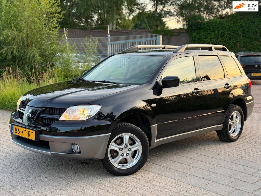 Mitsubishi Outlander Sport 2.0 Invite+
