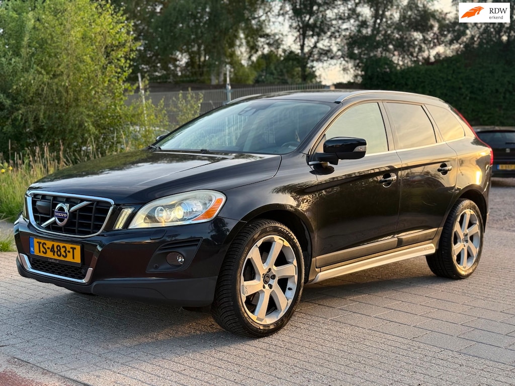 Volvo XC60 2.4 D5 AWD Summum Automaat Airco ACC Leder PDC