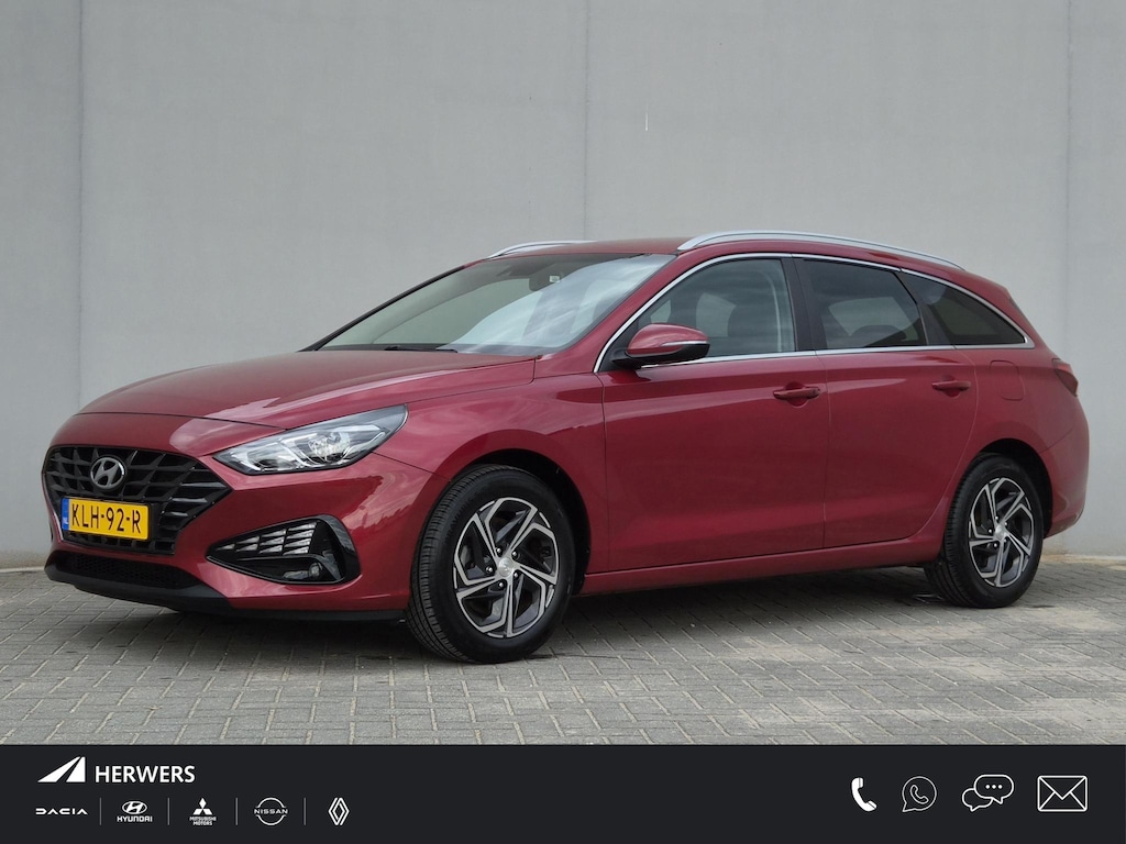 Hyundai i30 1.0 T-GDi Comfort / Dealer onderhouden / Navigatie via Apple Carplay of Android Auto / Stuur- & Stoelverwarming / Achteruitrijcamera / Cruise control / Keyless Entry/Start / Climate control / Parkeersensoren achter /