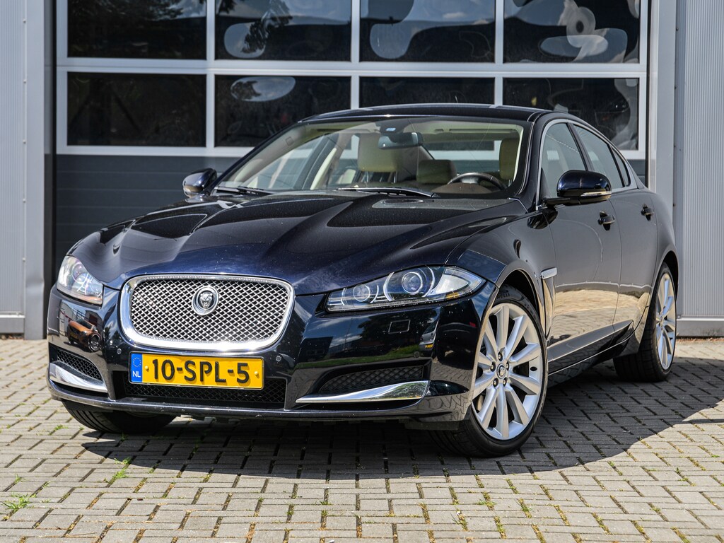 Jaguar XF 2.2D | Leder | Xenon | Keyless | Camera | Navi | PDC v+a | Navi