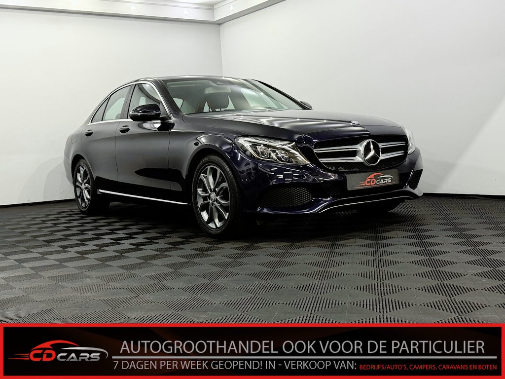 Mercedes-Benz C-klasse 180 CDI Lease Edition Camera, Navi, Cruise control, Elektrische verstelbare stoelen, Lichtmetalen velgen, Clima, Radio, Mistlamp