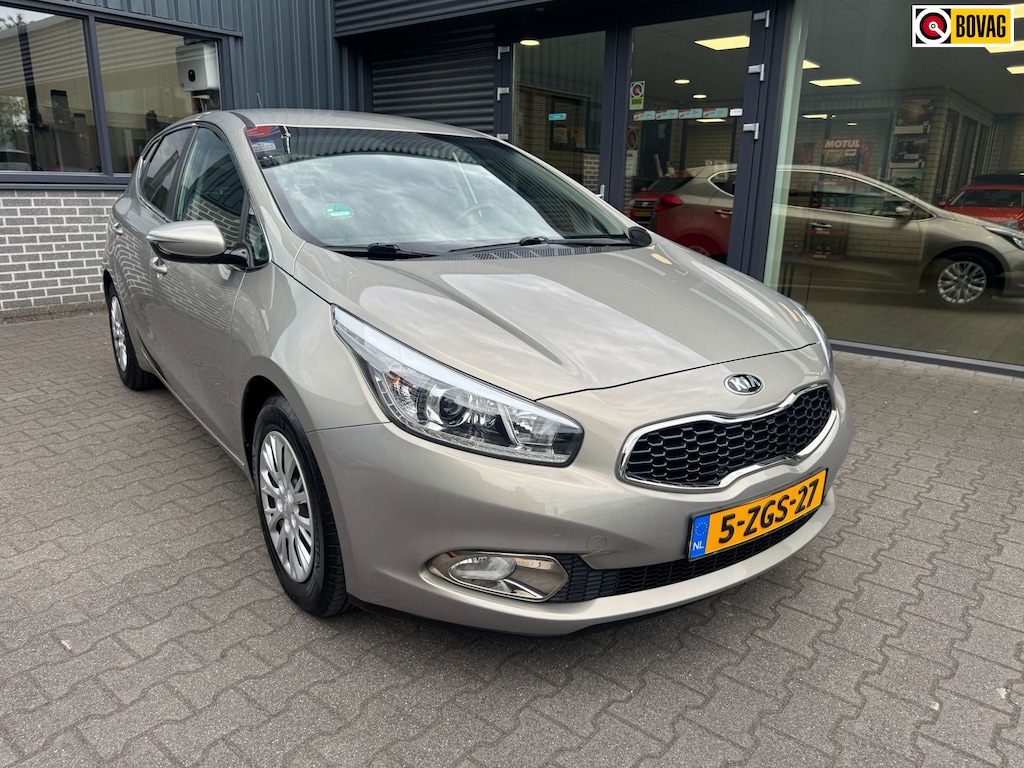 Kia Ceed Cee'd 1.6 GDI BusinessLine