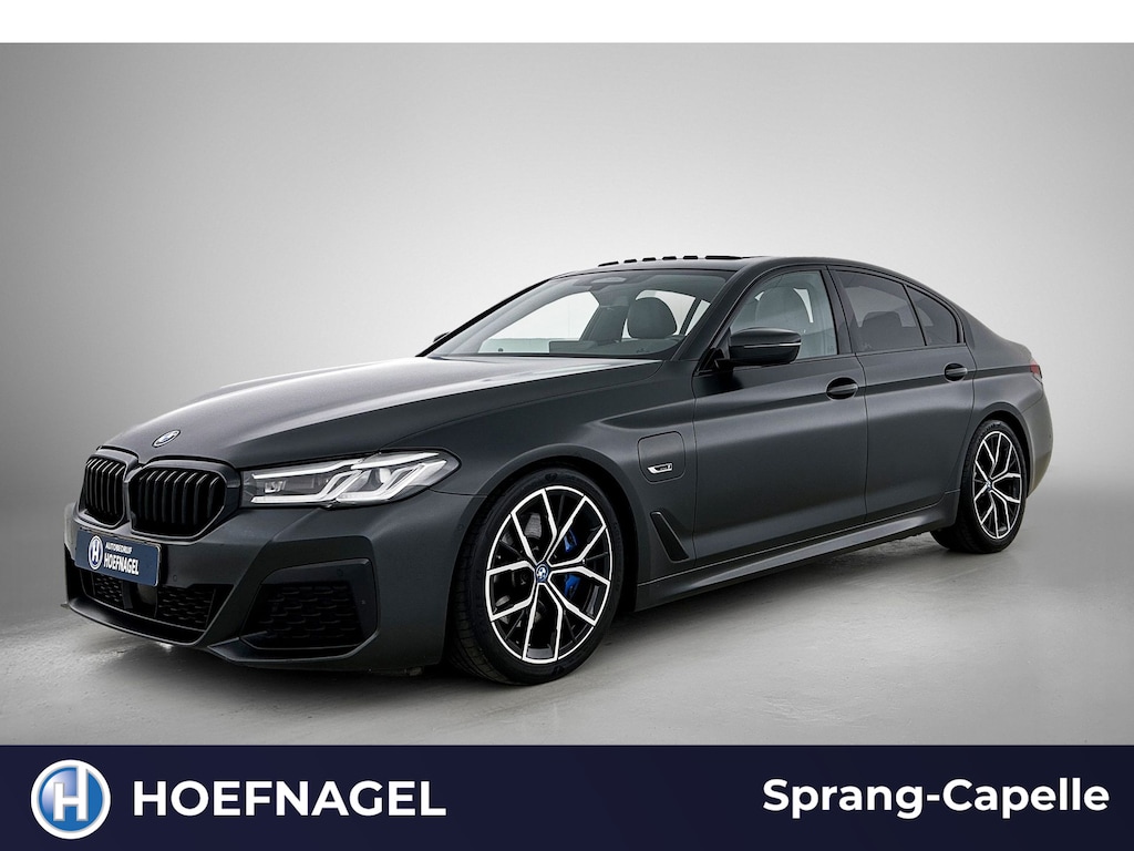 BMW 5-Serie 545e xDrive High Executive M Sport | Dakraam | Camera | Autopilot | Stoel-/Stuurverwarming | CarPlay