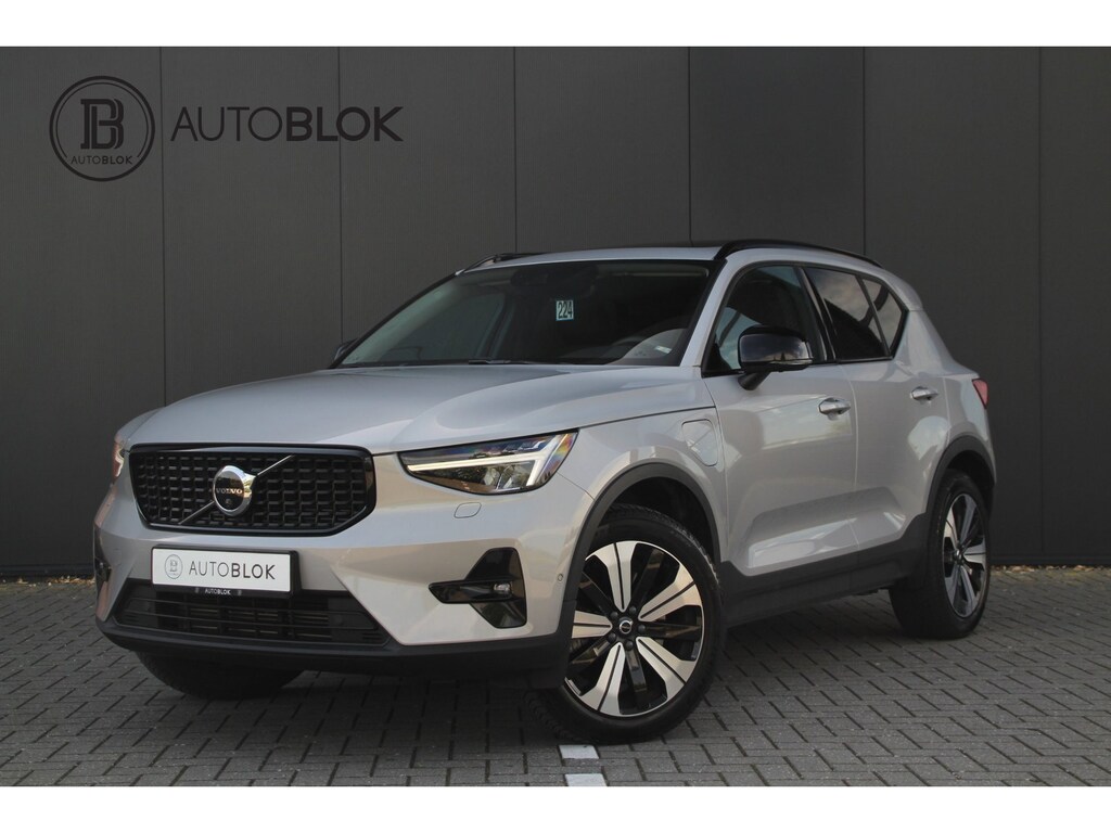 Volvo XC40 1.5 T4 Plug-in hybrid Plus Dark | R-Design | Panoramadak | Apple CarPlay | Stoelverwarming |