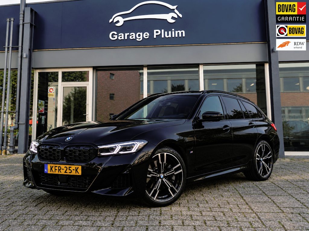 BMW 3-Serie Touring BMW 330e Touring LCI M-Sport Pano/Headup/Keyless/Shadow line