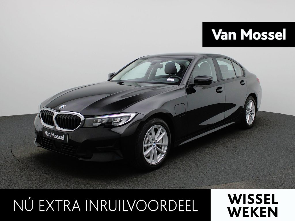 BMW 3-Serie 330e Business Edition Plus | ACC | Achteruitrijcamera | Lane Assist | Climate Control | Apple Carplay/Android Auto |