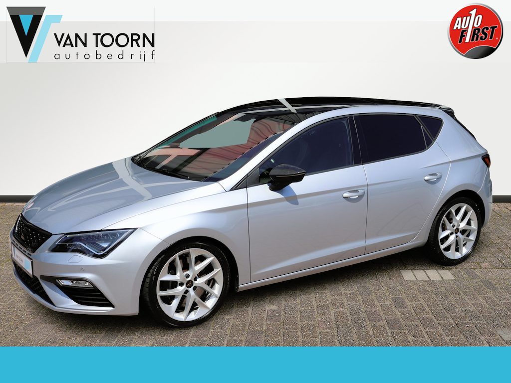 SEAT Leon 2.0 TSI CUPRA DSG Automaat Panoramadak, volledig digitaal instrumentenpaneel.