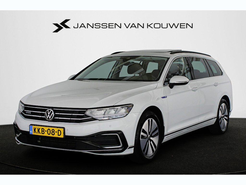 Volkswagen Passat Variant 1.4 TSI PHEV GTE Panoramadak Stoelverwarming Camera