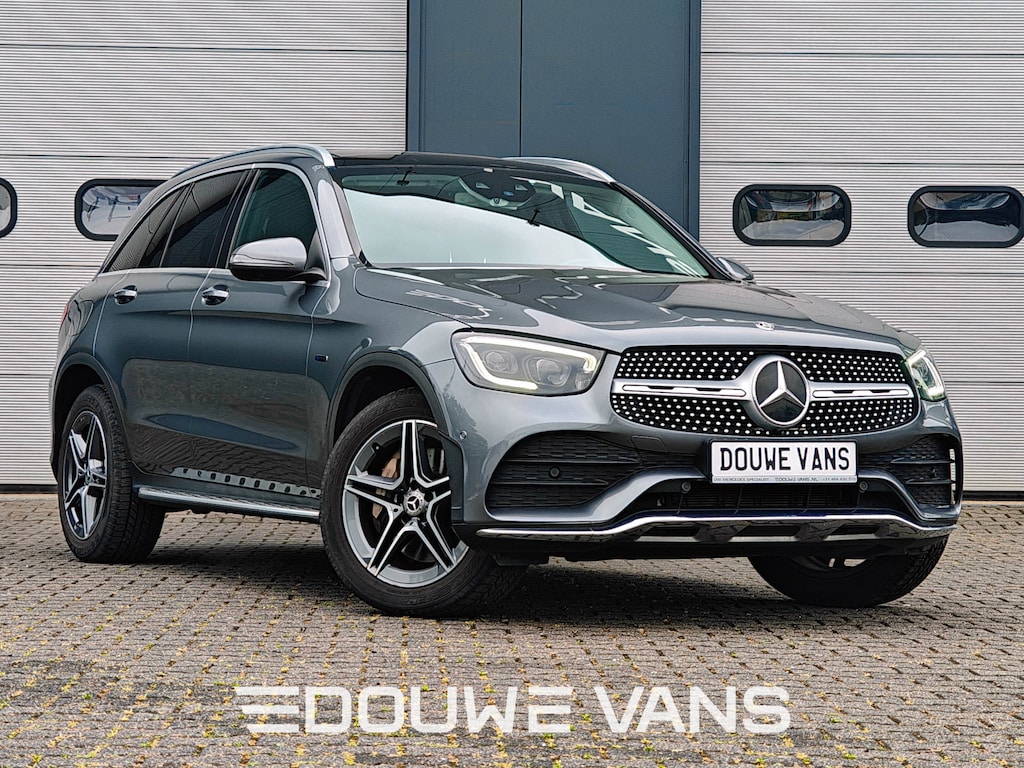 Mercedes-Benz GLC 300e 4MATIC Panorama Burmester 360 Camera
