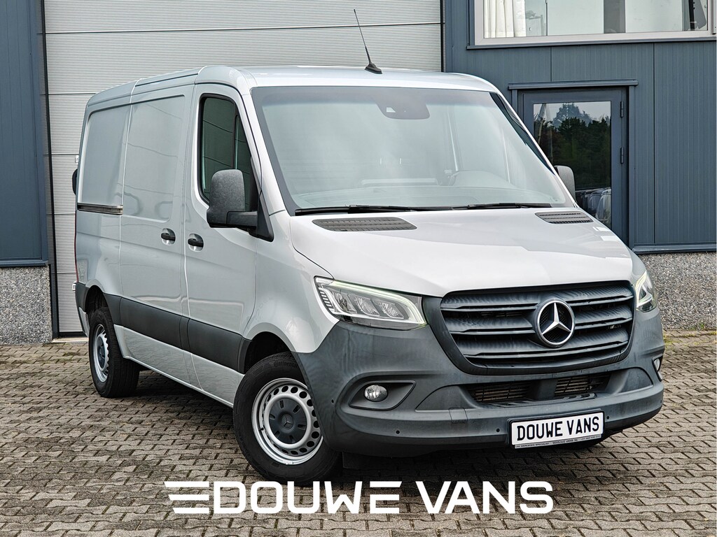 Mercedes-Benz Sprinter 314 H1 Automaat Distronic LED MBUX Navi Geveerde Stoel