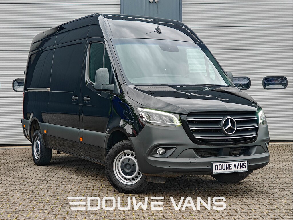 Mercedes-Benz Sprinter L2H2 319 Automaat Zwart Trekhaak LED 360 Camera
