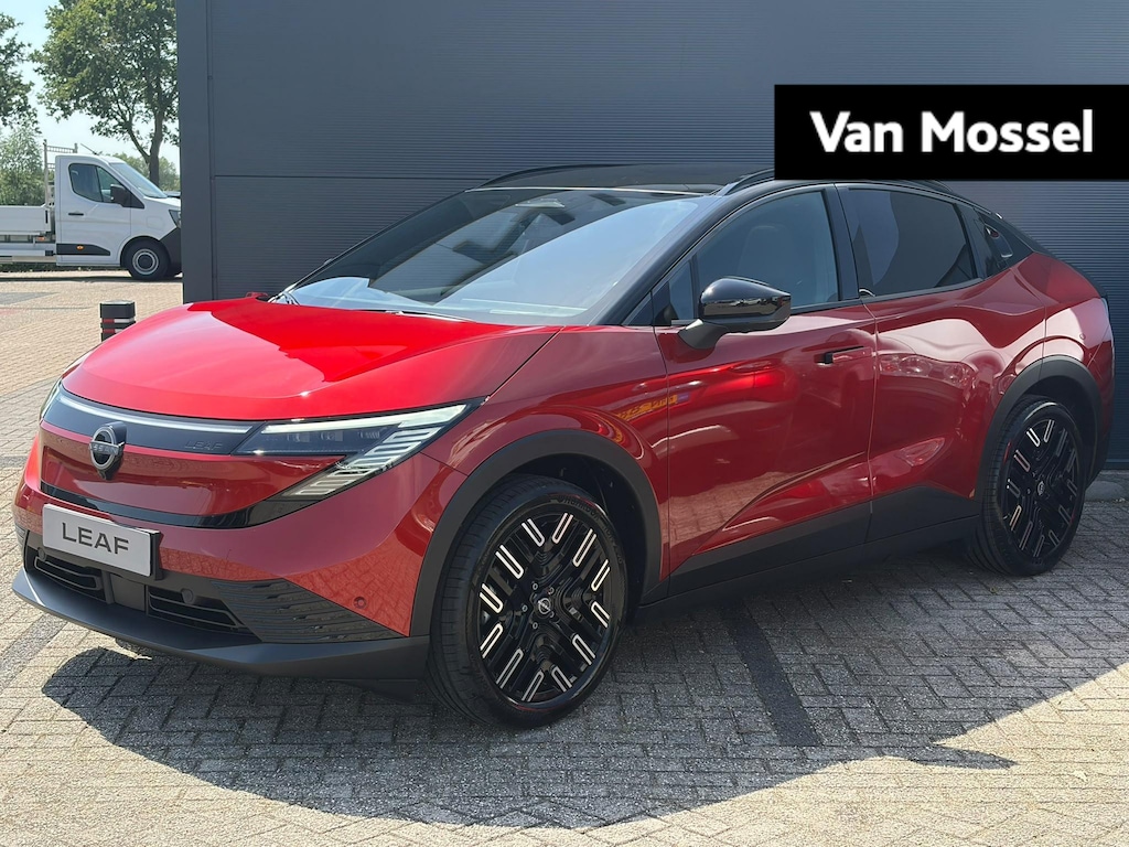 Nissan Leaf Evolve 52 kWh 177PK | Rijklaarprijs incl. inruilvoordeel! | BOSE Audio | Panoramadak | Google Navigatie | 360 Camera | 19'' Inch Velgen | Adaptieve Cruise Control met Stuurhulp | Apple CarPlay & Android Auto | Nieuw uit voorraad leverbaar!