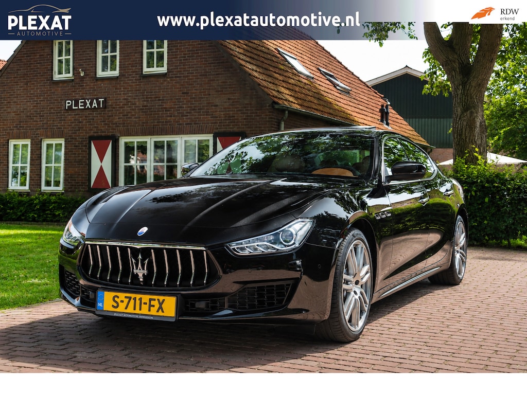 Maserati Ghibli 3.0 V6 GranLusso Aut. | Facelift | Schuif-Kanteldak | Historie | Led Koplampen | 20 Inch | Stoelverwarming |