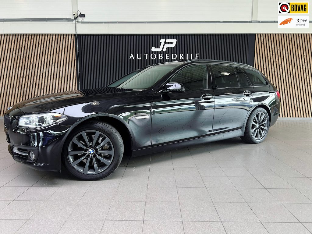 BMW 5-Serie Touring 530xd M Sport Edition High Executive AUTOMAAT|PANO|LEDER|TREKHAAK|CAMERA|18 INCH LM VELGEN|