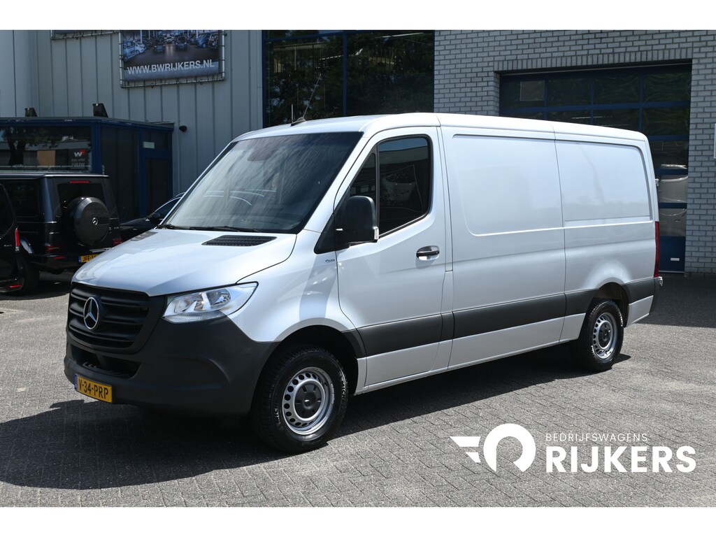 Mercedes-Benz Sprinter 315 CDI L2H1 RWD MBUX met camera, Geveerde stoel, Trekhaak, Etc.
