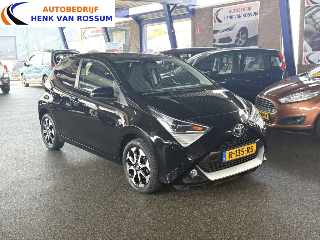 Toyota Aygo 1.0 VVT-i x-joy Climate-control | Carplay | Camera | Cruise | stoelverwarming.