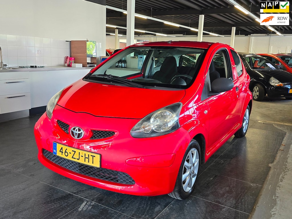 Toyota Aygo 1.0-12V/AIRCO/5-DEURS/NIEUWE APK BIJ VERKOOP/