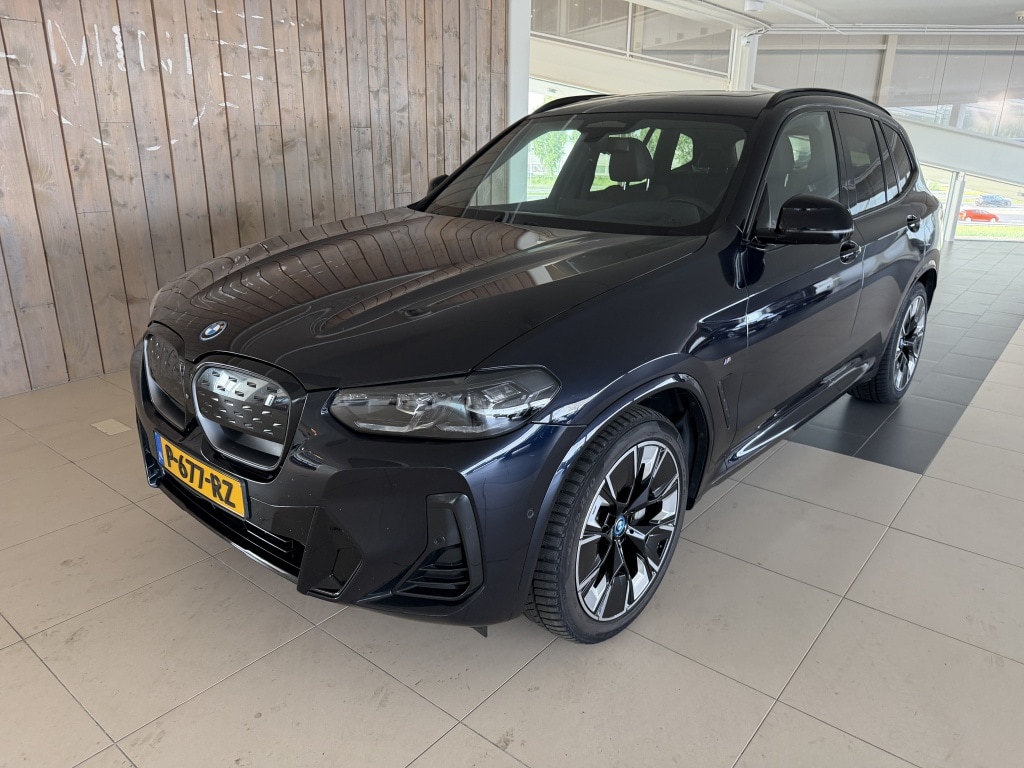 BMW iX3 High Executive 80 kWh SOH 96,6 %