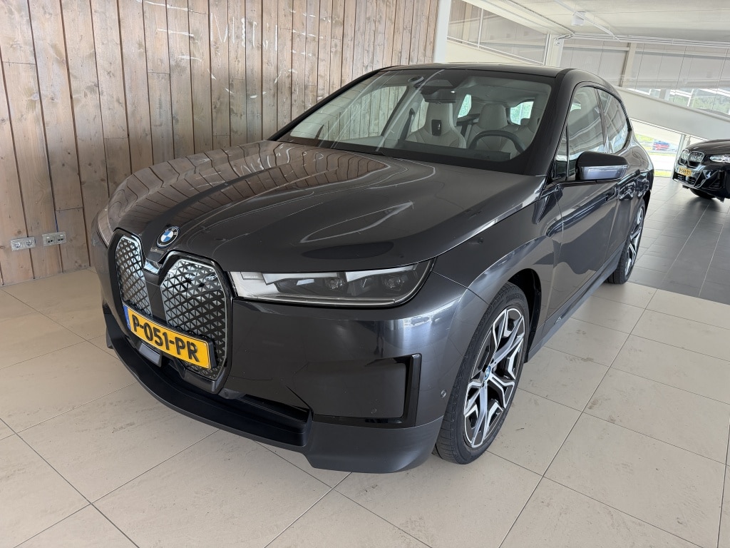BMW iX xDrive40 Executive 77 kWh SOH 100%