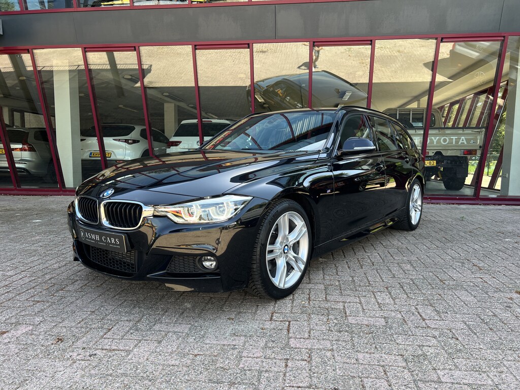 BMW 3-Serie Touring 318i Executive | M-Sport Edition | LED | Alcantara | Cruise | Airco | Stoelverw. |