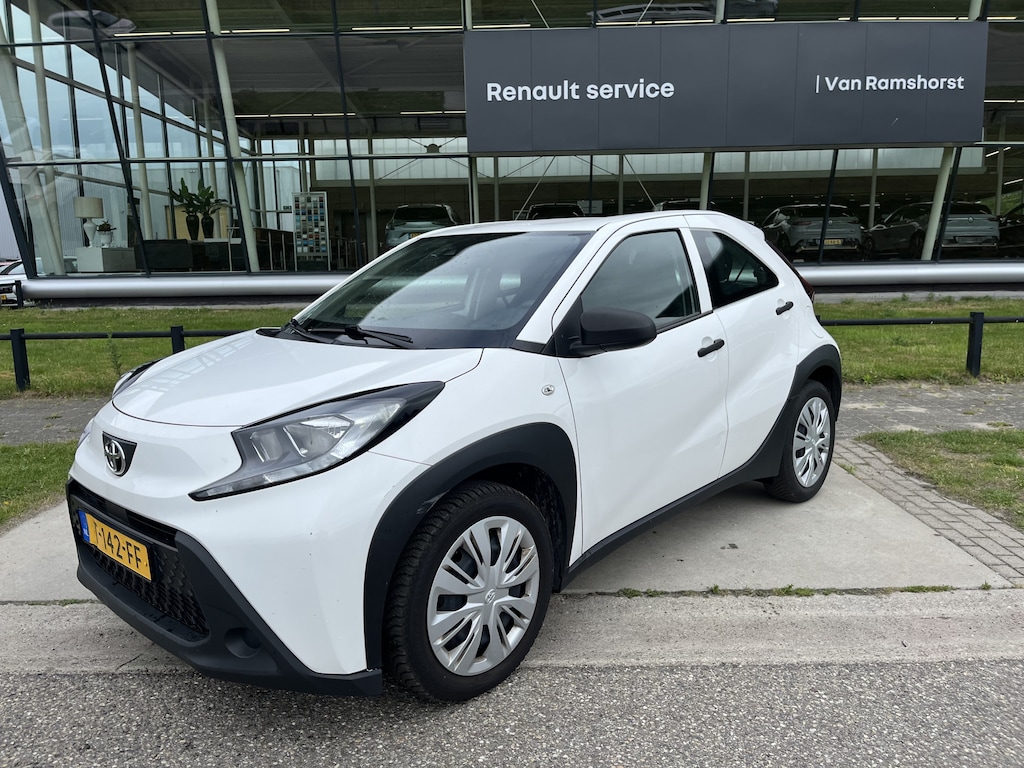 Toyota Aygo X 1.0 VVT-i MT / Airco /