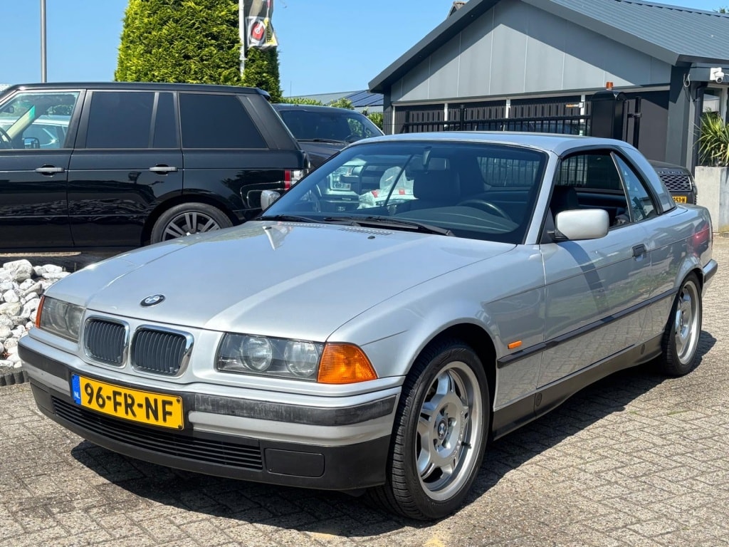 BMW 3-Serie 318i Cabriolet E36 Cabrio Hardtop M-Sport NL Auto