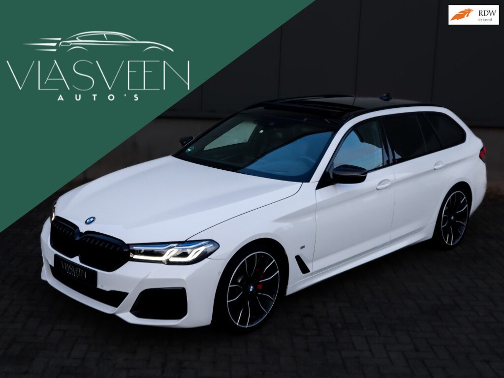 BMW 5-Serie Touring 520i High Executive M-Sport/Panorama/Lee