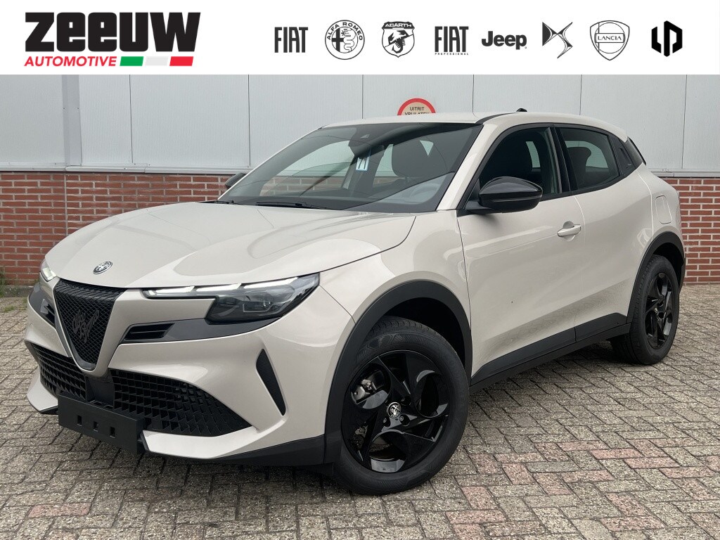 Alfa Romeo Junior 1.2 Turbo 136 PK Ibrida | Carplay | Cruise | LED | Clima | 17"