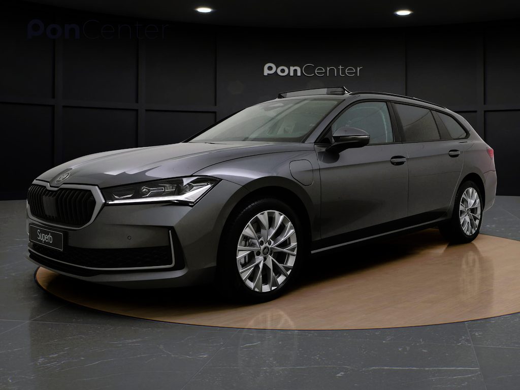Skoda Superb Combi Business Edition 1.5 TSI PHEV 150 kW / 204 PK | Pano dak | Head-up Display | Stoelverwarming |
