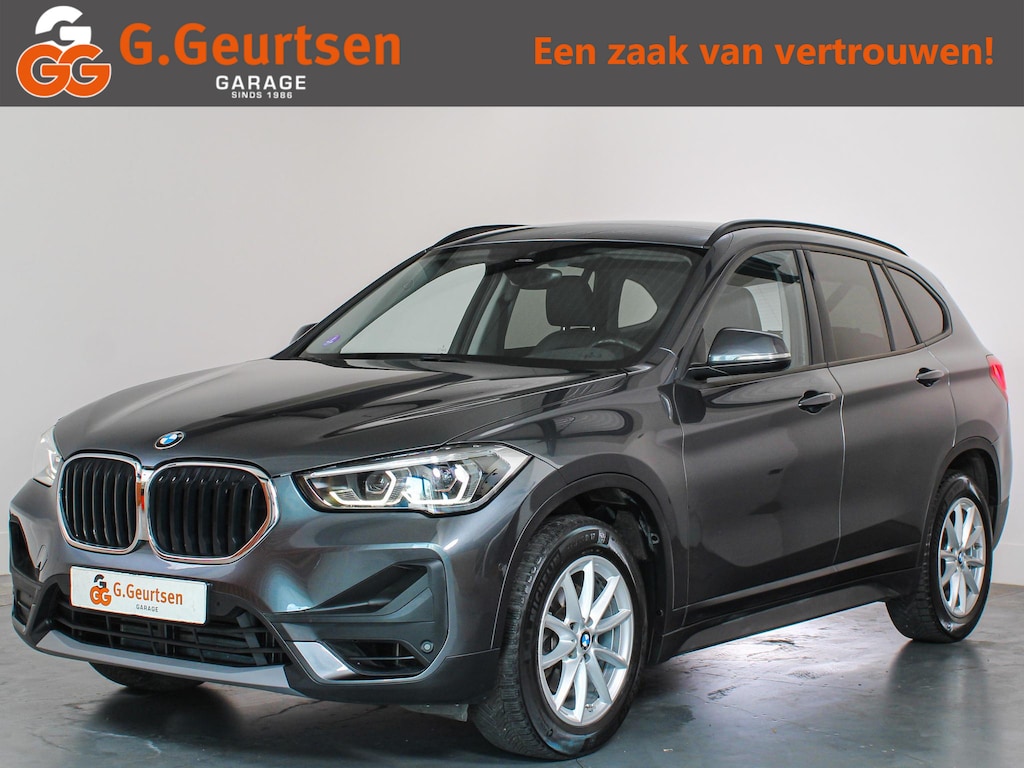 BMW X1 sDrive18i Executive LED koplampen, Navigatie, Cruise Control, Stoelverwarming