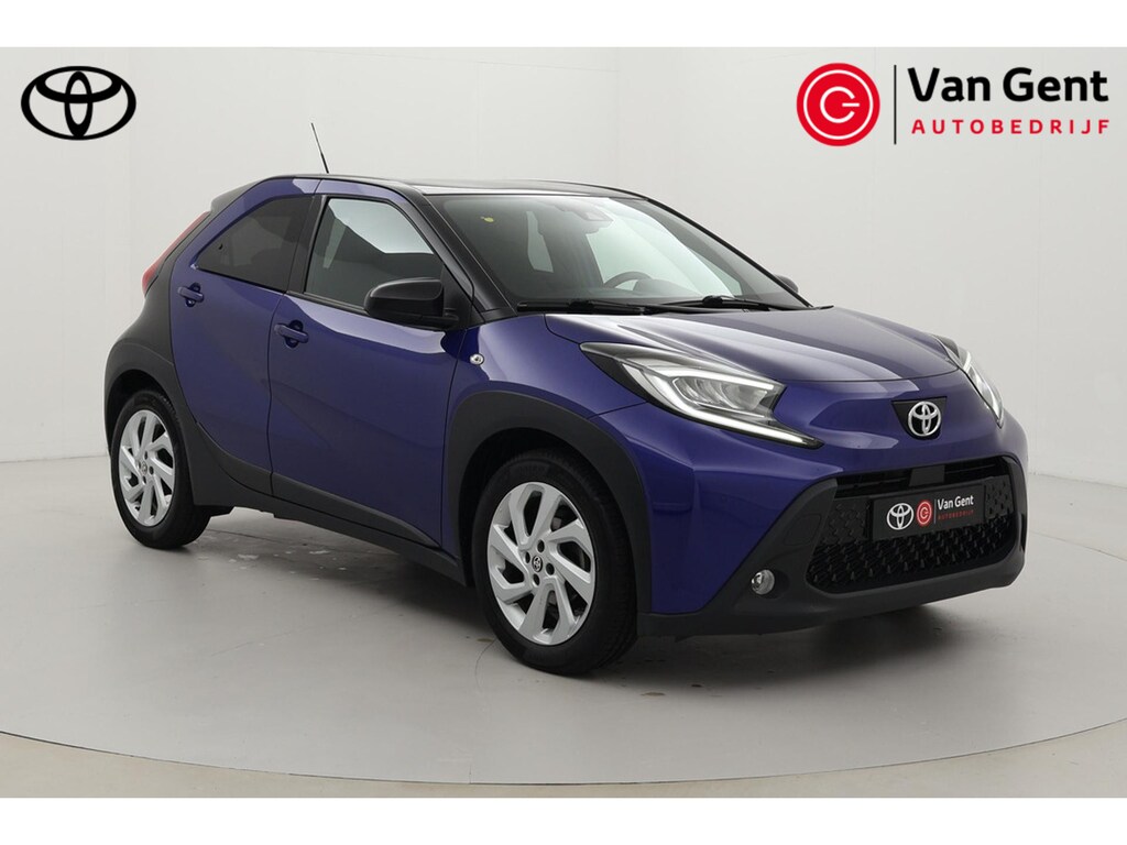 Toyota Aygo X 1.0 VVT-i MT Pulse | Stoelverwarming | Keyless | Apple Carplay / Android Auto | Parkeersensoren voor/achter | Adaptive Cruise | LED | Clima | Camera | 17 inch | Privacy glas