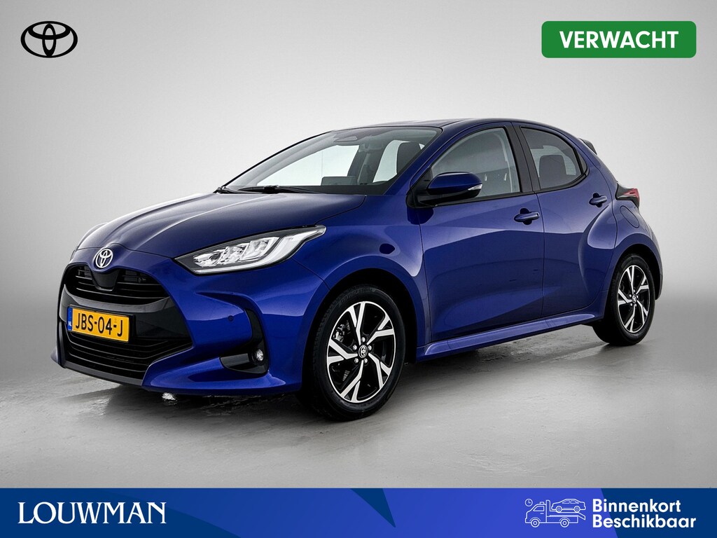 Toyota Yaris 1.5 Hybrid 115 Dynamic Comfort Pack | BTW voertuig | Dealer onderhouden | Dodehoek detectie | Stoel+stuurverwarming | Parkeersensoren voor+achter | Apple CarPlay/Android auto |