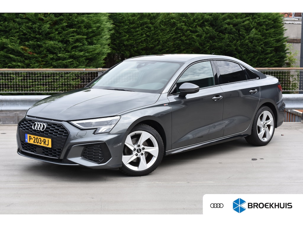 Audi A3 Limousine 30 TFSI 110PK S-tronic S Line edition | STOELVERW. | APP. CONNECT | CRUISE CONTROL | CLIMATE CONTROL | FULL LED | DAB+