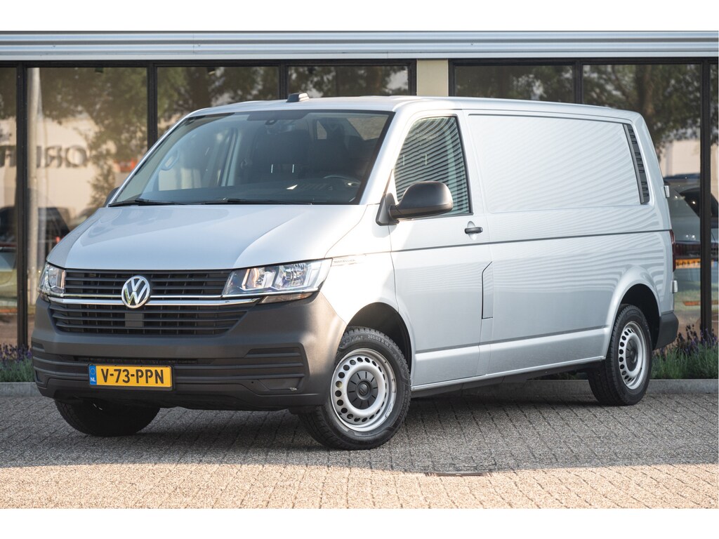 Volkswagen Transporter 2.0 TDI L2H1 32 Automaat | Adapt. Cruise | PDC | Betimmering |