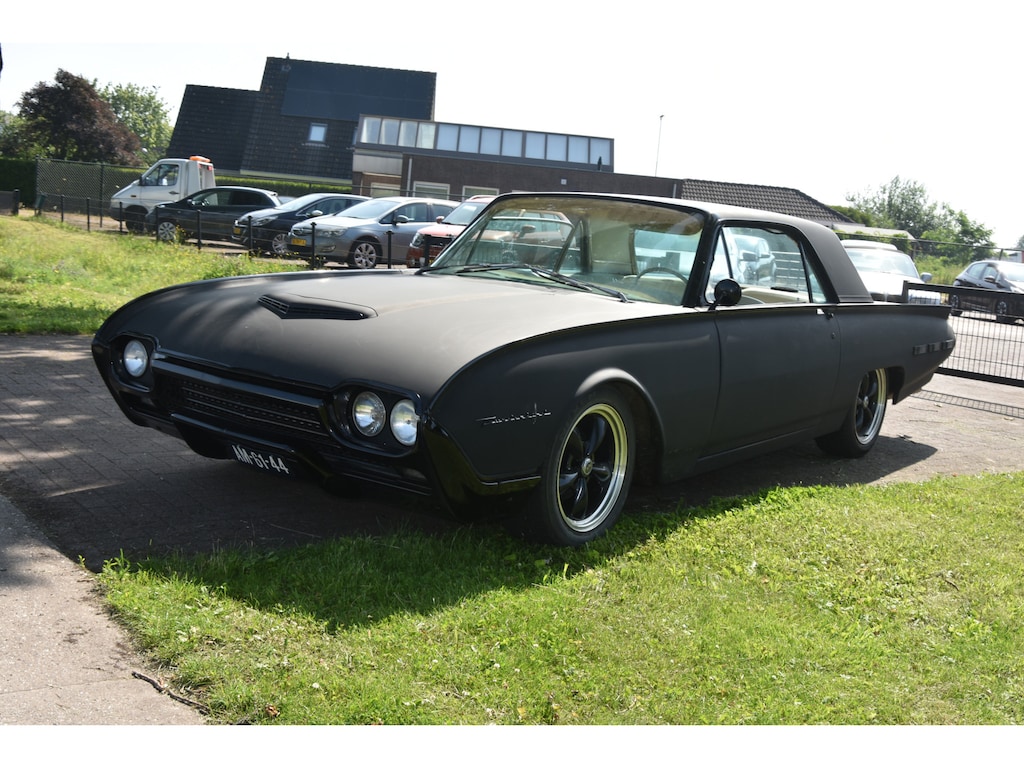 Ford Thunderbird V8 Automaat bouwjaar 1962.