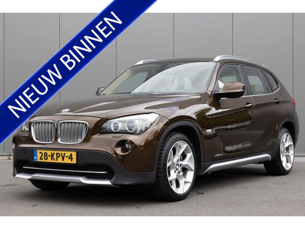 BMW X1 | X-Drive 28i | CAMERA | LEDER | PANO | SPORTSTOELEN