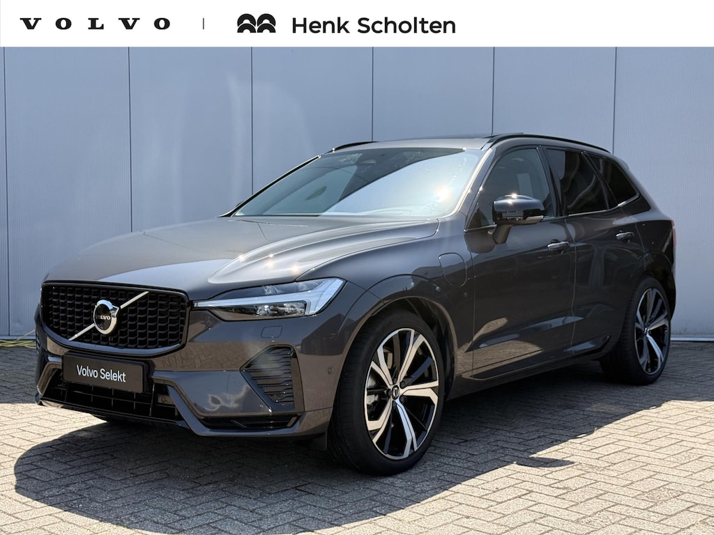 Volvo XC60 T8 Plug-in hybrid AWD Ultra Dark | Panoramadak | Harman Kardon | Luchtvering | 21 inch lichtmetalen velgen | Elektrisch verstel- en verwarmbare voorstoelen | Getint glas | Alarm klasse 3 | Google Maps & Infotainment