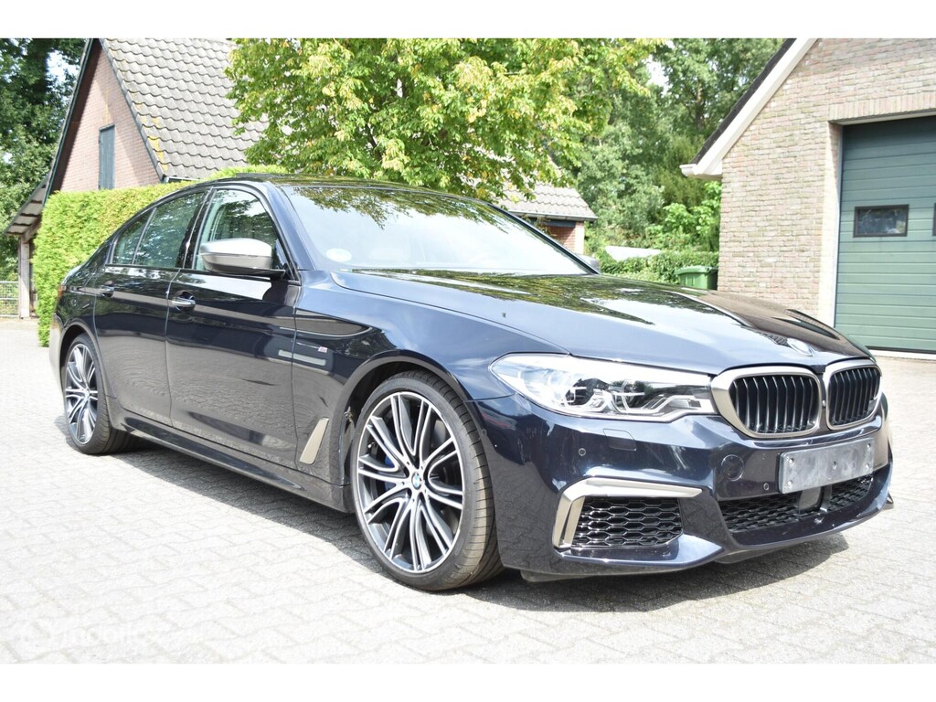 BMW X M550i Drive aut Kantelende zuiger! M550I X Drive aut Kantelende zuiger auto loopt normaal zonder storingen