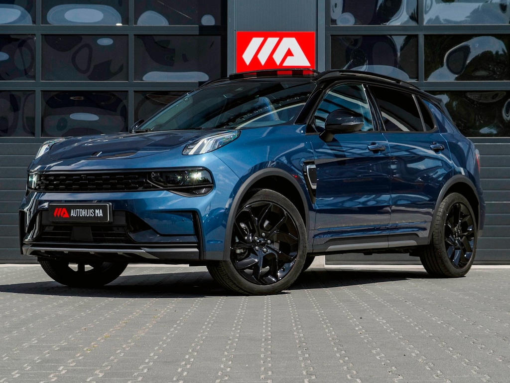 Lynk & Co 01 1.5 | Black Edition | Panoramadak|360° Camera|ACC|Stoelverwarming|Navi|Carplay