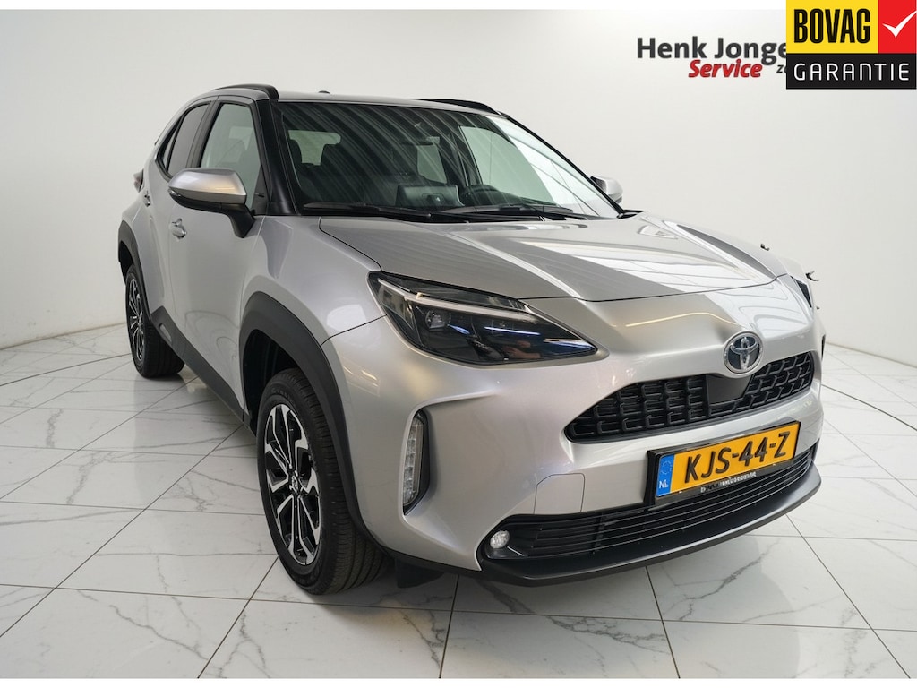Toyota Yaris Cross 1.5 Hybrid 115 First Edition uit 2025 Rijklaar + Fabrieksgarantie Henk Jongen Auto's in Helmond,  al 50 jaar service zoals 't hoort!