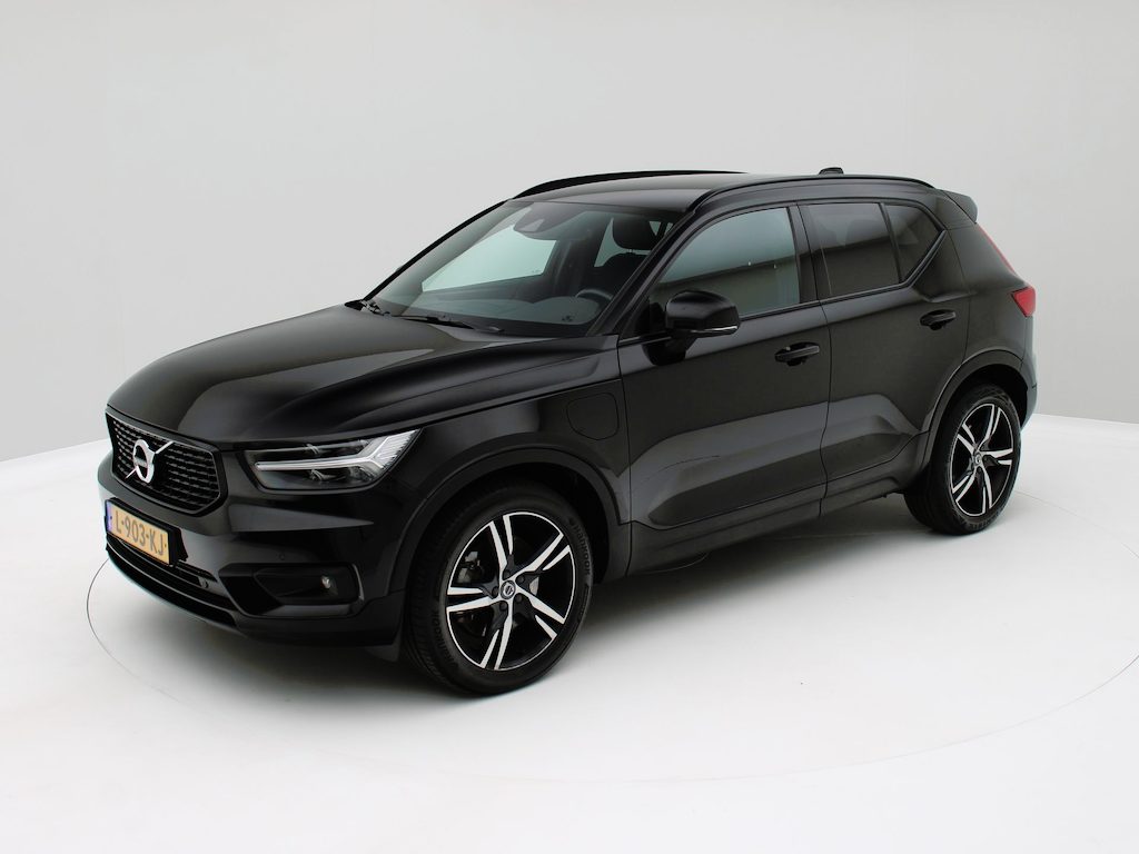 Volvo XC40 1.5 T5 Recharge R-Design 261pk / Carplay / Trekhaak / Navi / Origineel NL