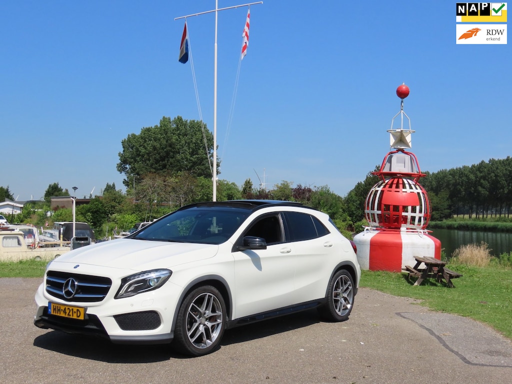 Mercedes-Benz GLA 180 Ambition *PANO *AMG-STYLING