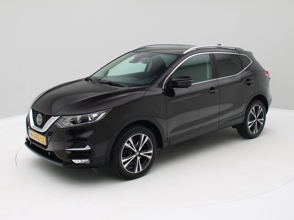 Nissan Qashqai 1.2 N-Connecta Panorama / DAB radio / Carkit / 360° camera