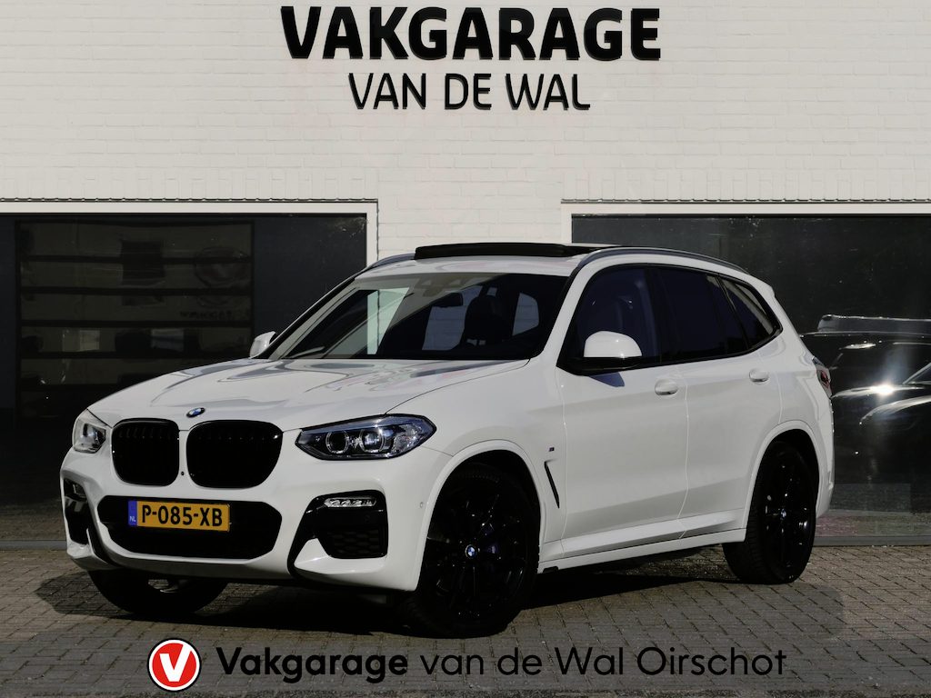 BMW X3 xDrive30i M-Sport High Executive | Shadow line | Panoramadak | 360°-camera | Trekhaak uitklapbaar | Draadloze telefoonlader | Elektrische achterklep | Stoelverwarming | Groot multimediascherm